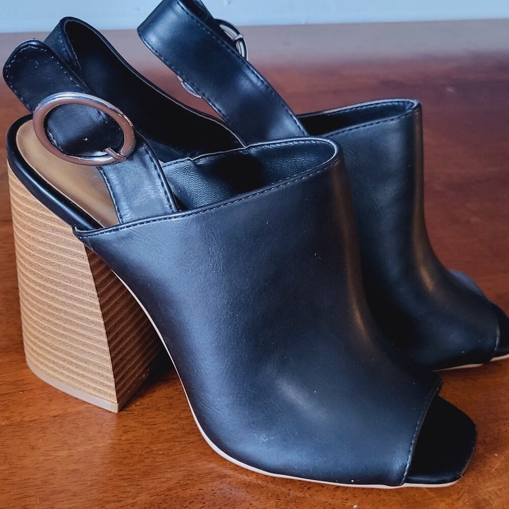 QUPID ~ Sz 9 ~ Black ~ Slingback ~ Chunky Heels ~ NWOT